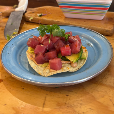 Tostada de Atún Clásica